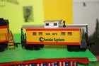 HO* Chessie Life Like Locomotive & Caboose & Model Power Chessie Switcher — photo 4