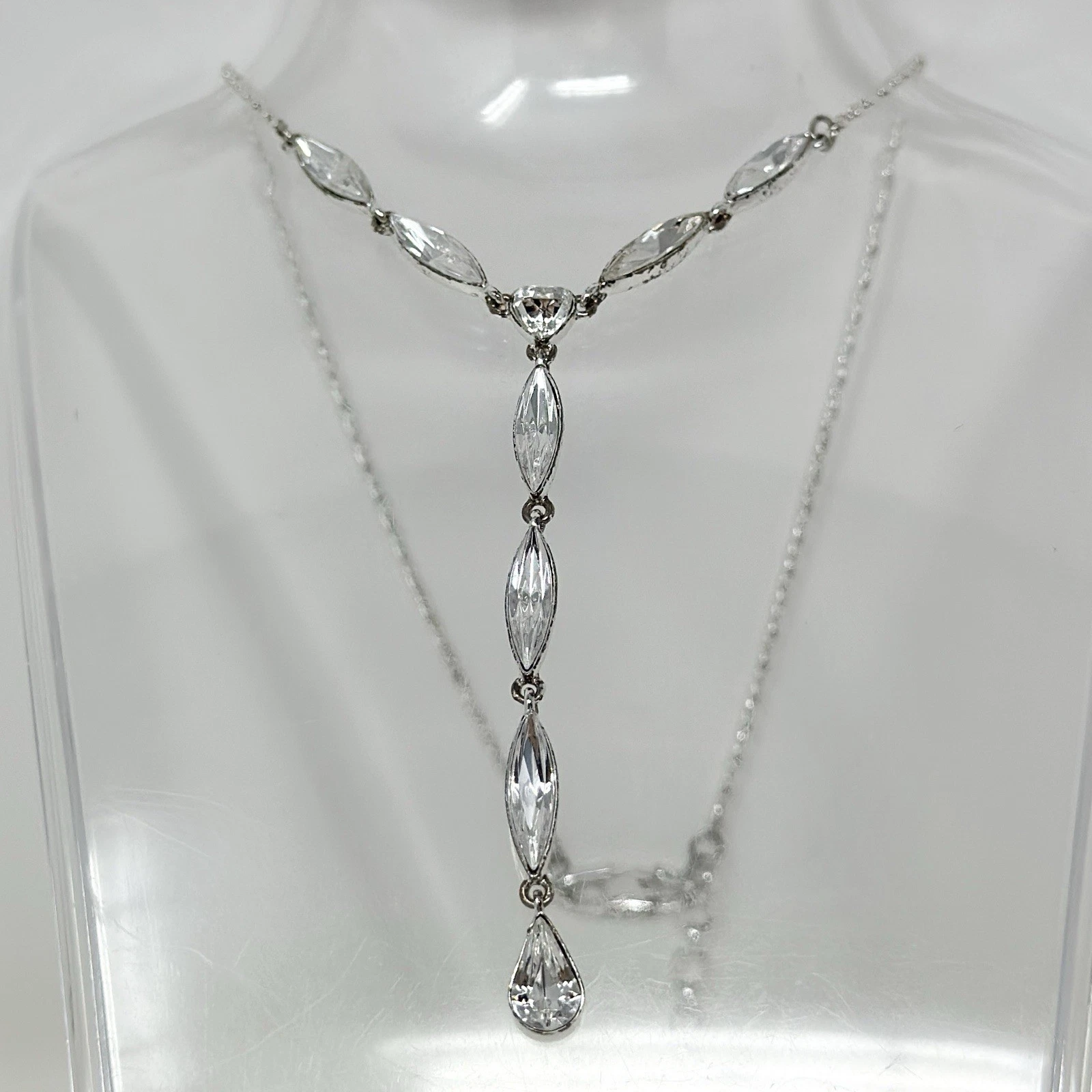 Collana vintage Givenchy tono argento cristallo goccia Y 18"
