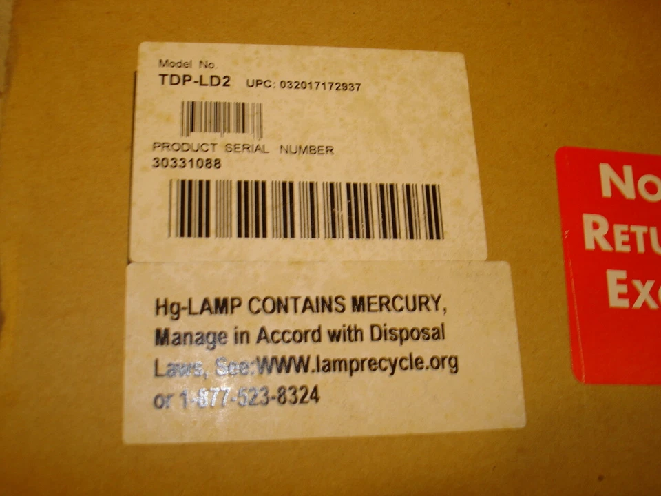 Toshiba TDP-LD2 Audio Video Computadora Proyector Lámpara NUEVO se adapta a TDP-D2 y TDP-D1 Foto 4 de 4