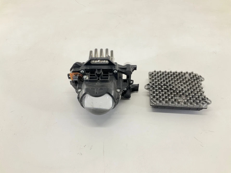 Lente de faro de pasajero delantero derecho LED Mini Cooper S Clubman 16-19 con lastre Foto 2 de 4