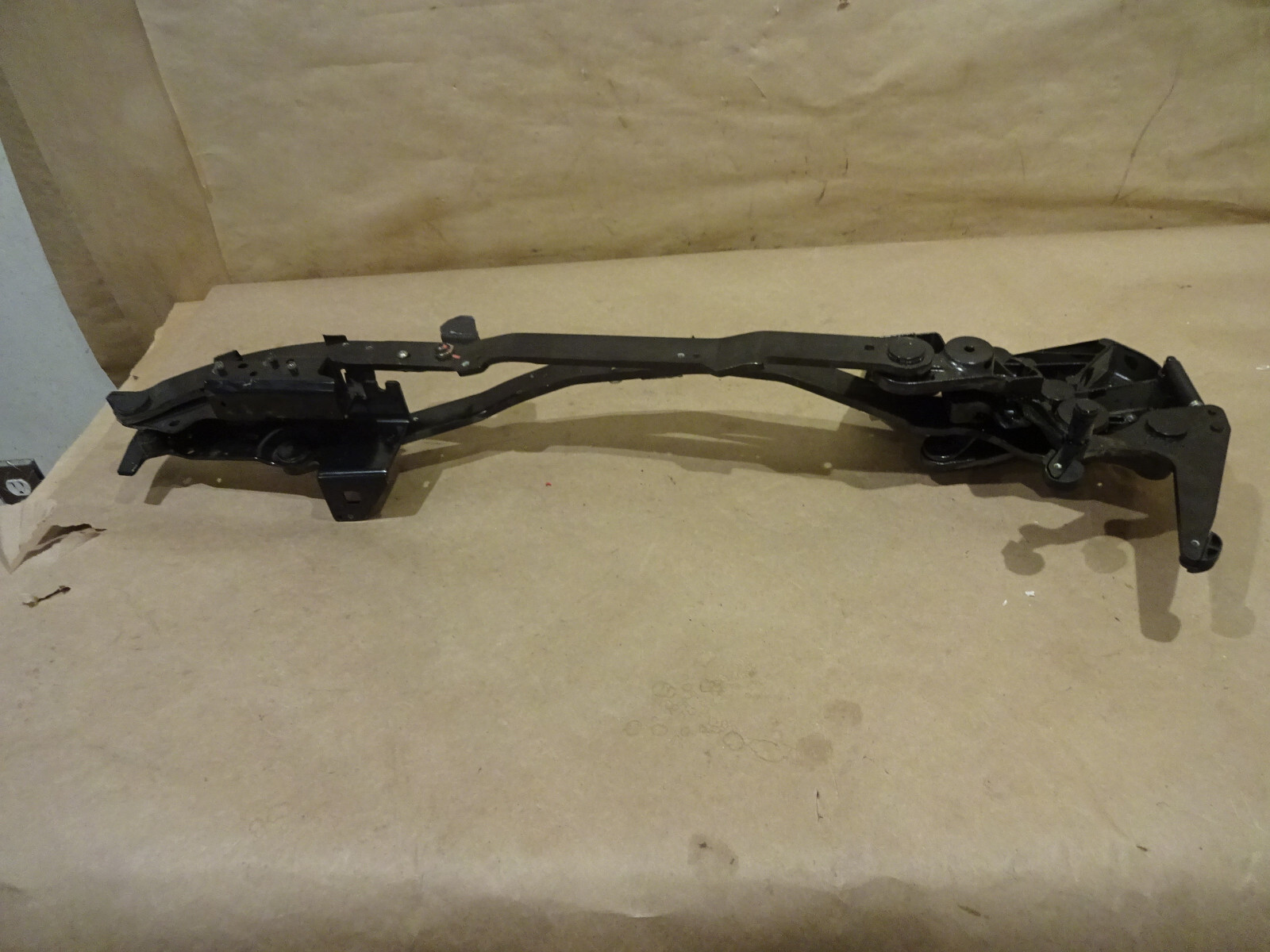 Ferrari California - Part Of LH Rear Roof  Kinematic /Hinge  P/N 86545800