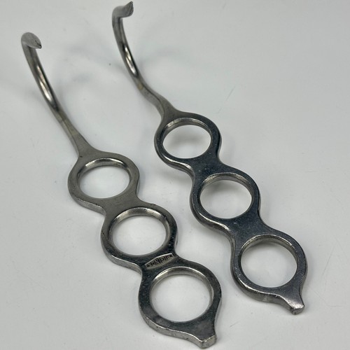 Vintage French Pair of Traditional Hanging Metal Butchers Hooks, Kitchen Display - Picture 12 of 14
