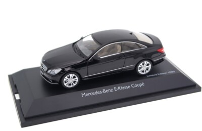 SEHR SELTENER MERCEDES E KLASSE COUPE C207 OBSIDIANSCHWARZ 1:43 SCHUCO LIMITED EDITION