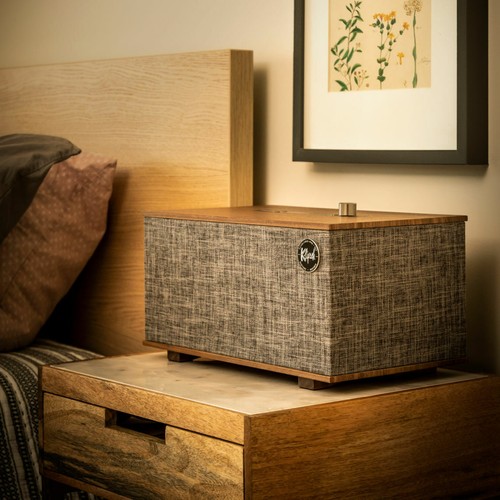Klipsch The Three Wireless Speaker With Google Assist Walnut BRAND NEW - Picture 5 of 9