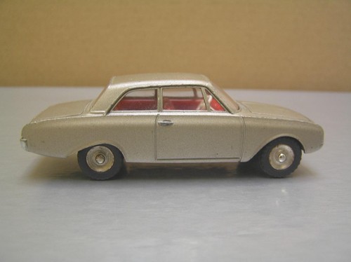 Dinky Toys Voiture Ford Taurus N°559 Made in France Meccano
