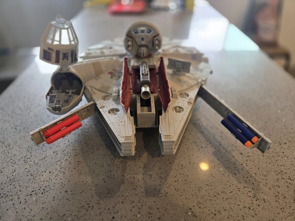 Millennium Falcon Battery Noise Activated.  - Image 2 of 4