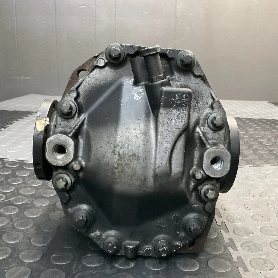 2001-2004 Mercedes Benz SLK 320 Rear Axle Differential Carrier - Imagem 4 de 4