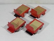 Konvolut 4 alte Kibri Spur 0 Gepäckkarren, Gepäckwagen, Bahnsteigkarren, Blech