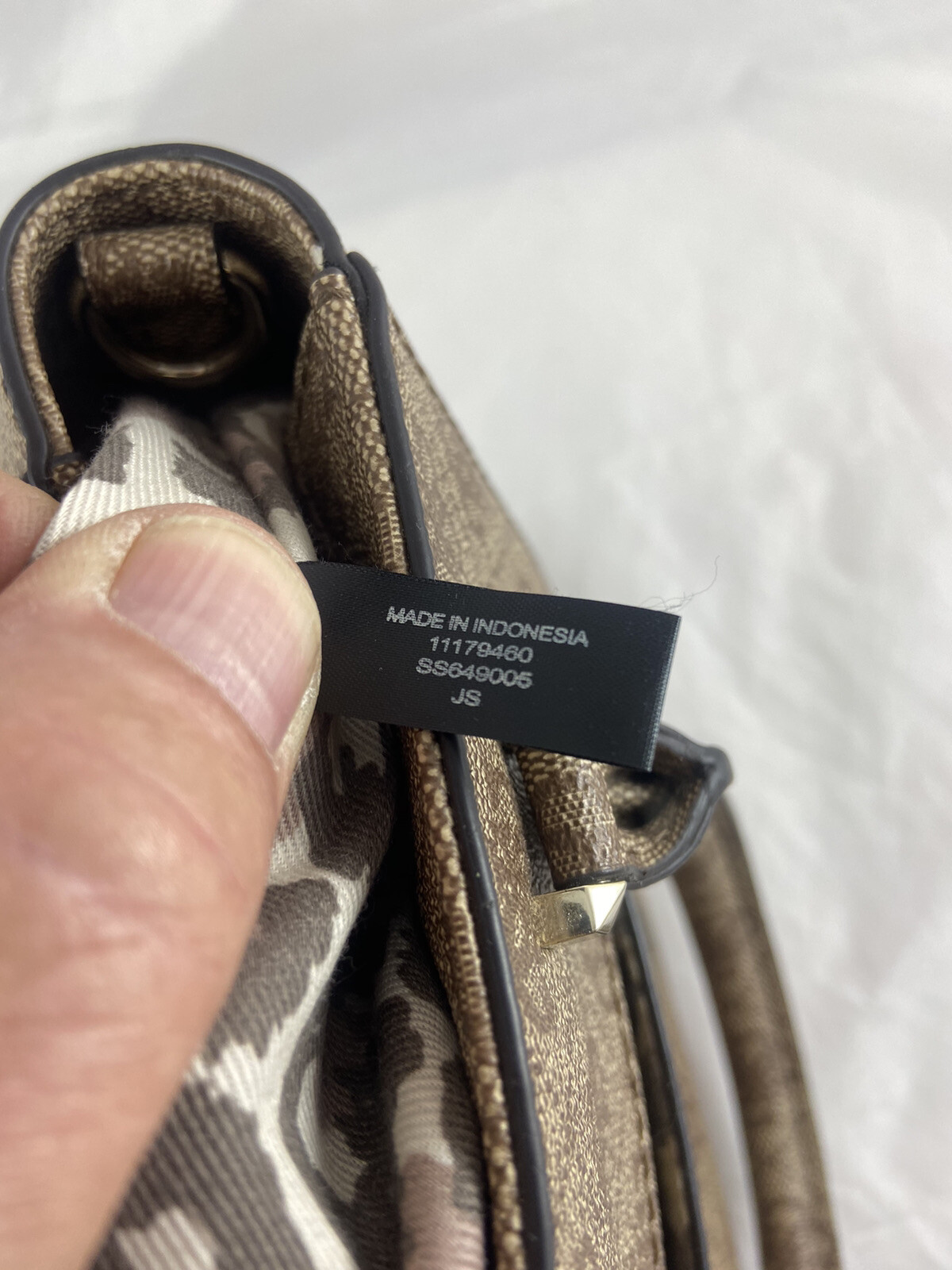 GUESS Women's Martine Brown Logo Print Handbag Pu… - image 5