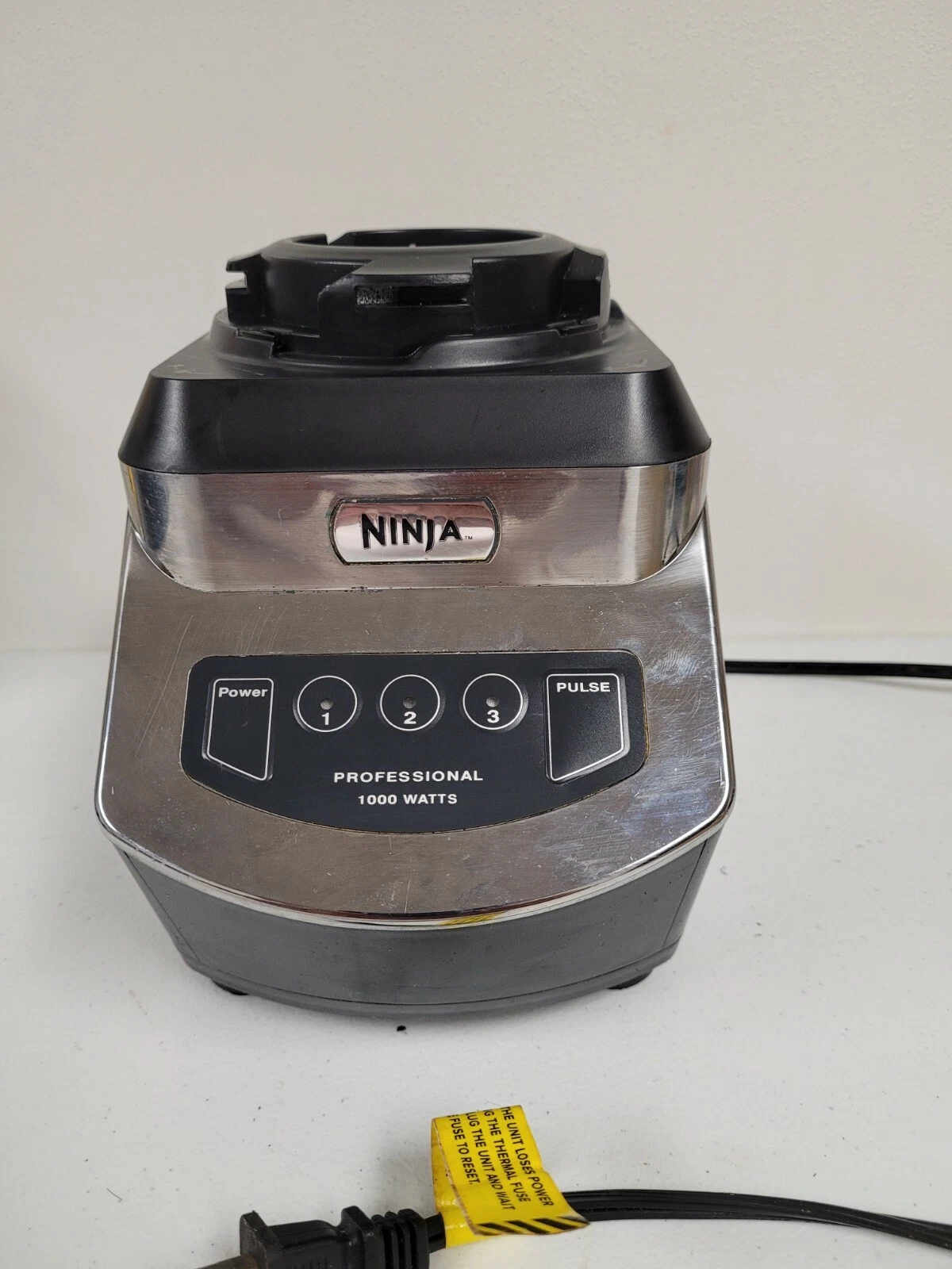 Ninja professional Nj600 1000 watts blender base unit fully tested