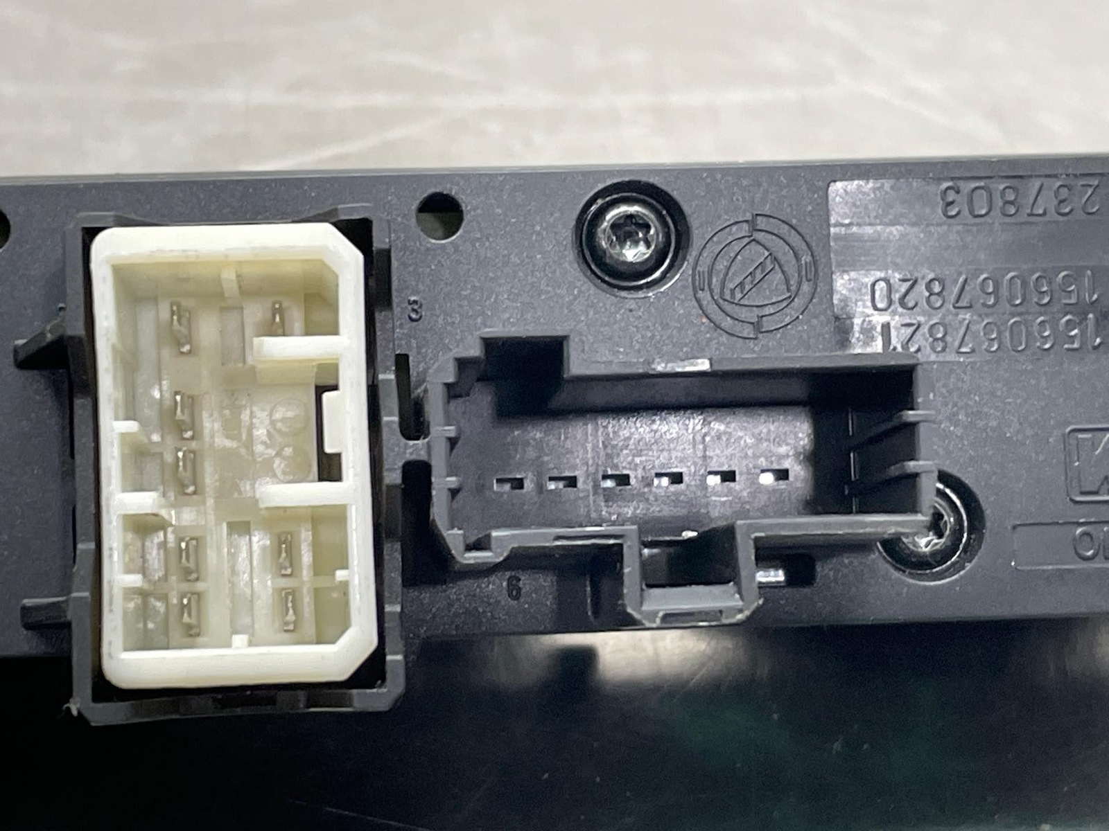 2013 Maserati GranTurismo OEM Dash Hazard Light & Lock Switch Assembly 156067820