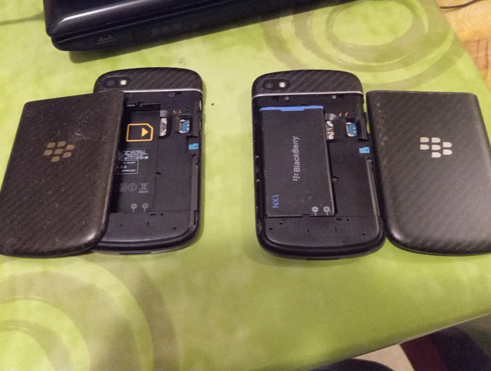 2x Blackberry Q10 Nero SQN100-3 Model: RFN81UW OS 10.3.3 UMTS LTE 16GB Leggi des - Immagine 4 di 4