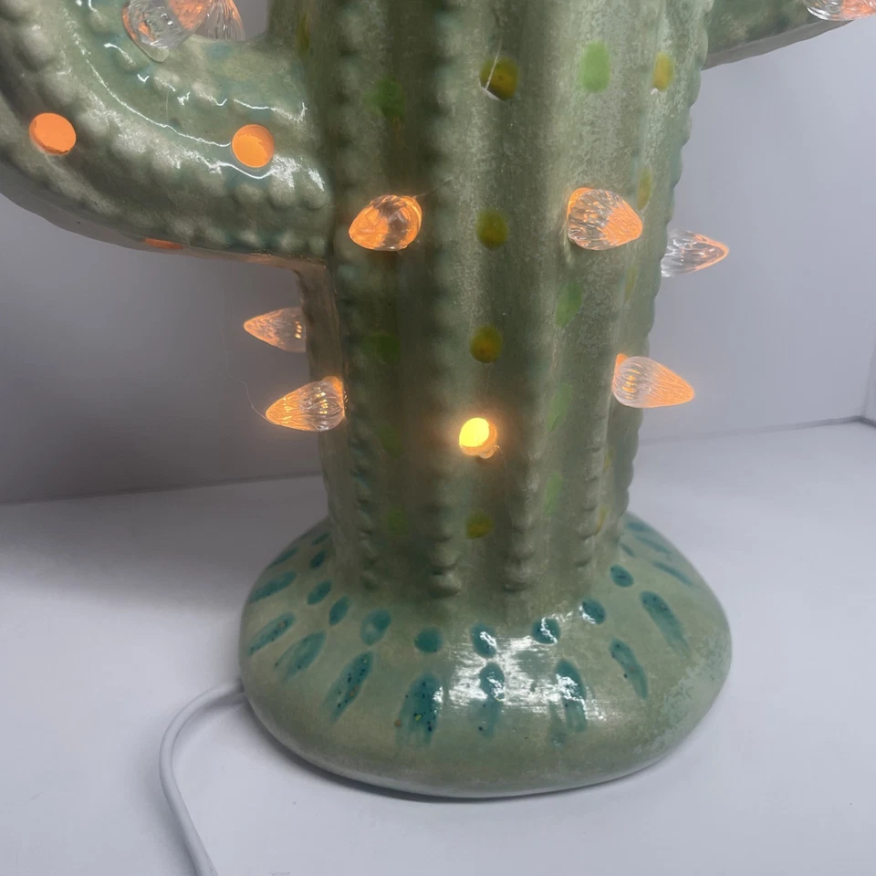 Árbol de Navidad de cerámica iluminado de colección cactus, casa de vacaciones independiente Foto 4 de 4