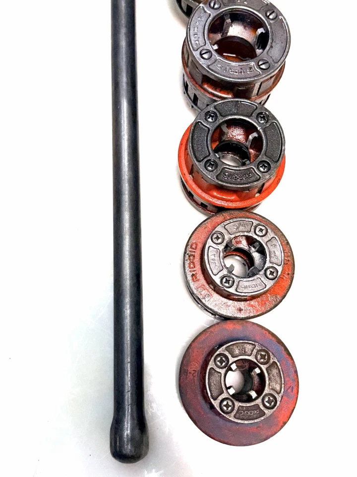 RIDGID 12-R Pipe Threader 6-Pc. Die Set 1/2” - 2" with Ratchet + Handle Nice BG3 - Image 3 of 4