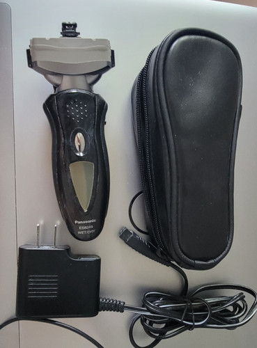 Panasonic Arc 3 Pivot Electric Shaver Silver ES8249. OEM power adapter, case