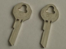 HOLDEN KEYS NEW FX FJ FE FC FB EK EJ EH HD HR HK HT HG LC TORANA KEY BLANKS BOOT