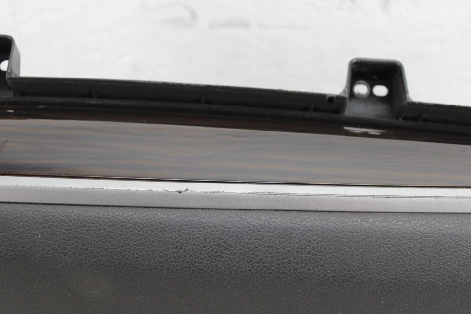 Guantera Acura RLX 2014-2020 OEM KP133 Foto 3 de 4