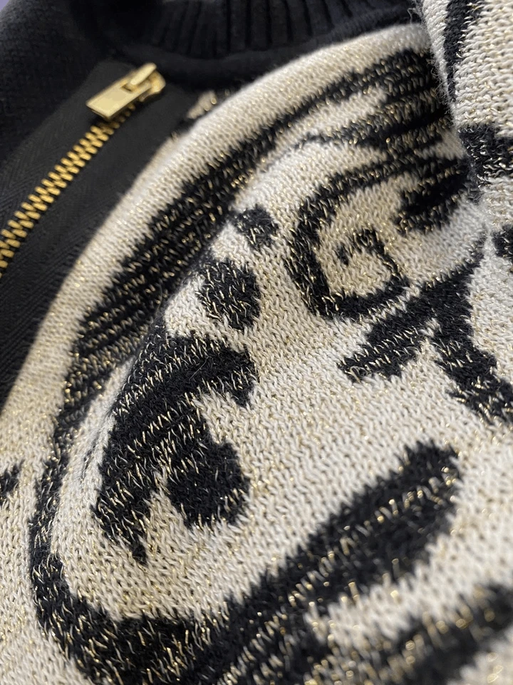 Suéter de ombro Chico's preto creme e dourado com zíper tamanho 1 M/8 - Imagem 4 de 4