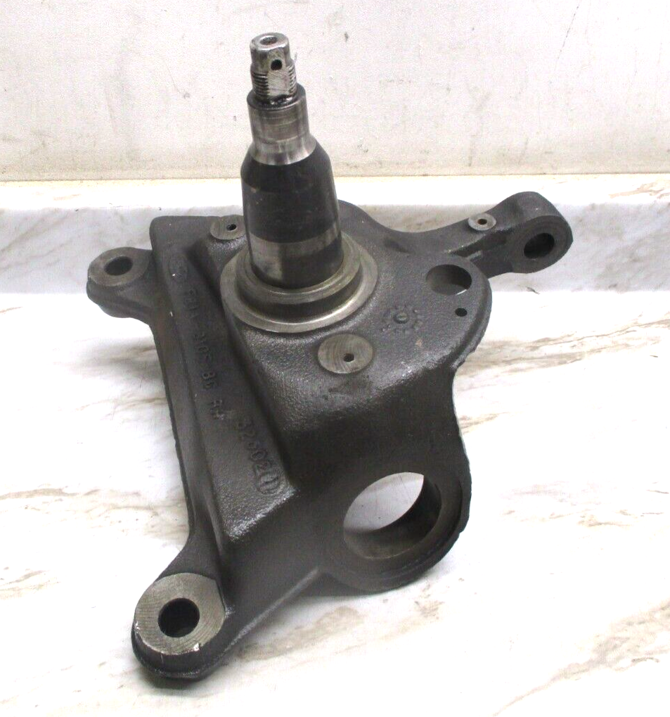 F81A-3105-BG 99 to 04 F250 2 wd Front Steering Knuckle Spindle