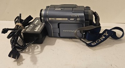 Sony Handycam CCD-TRV328 Camcorder 20x Zoom Hi 8 w/ Battery &  Charger