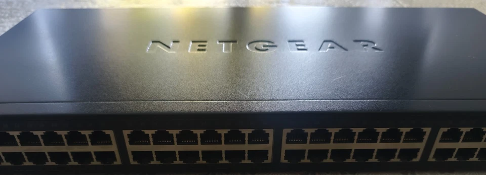 NETGEAR GS348PP - 48-Port Gigabit Ethernet Unmanaged Essentials PoE+ Switch - Bild 1 von 4