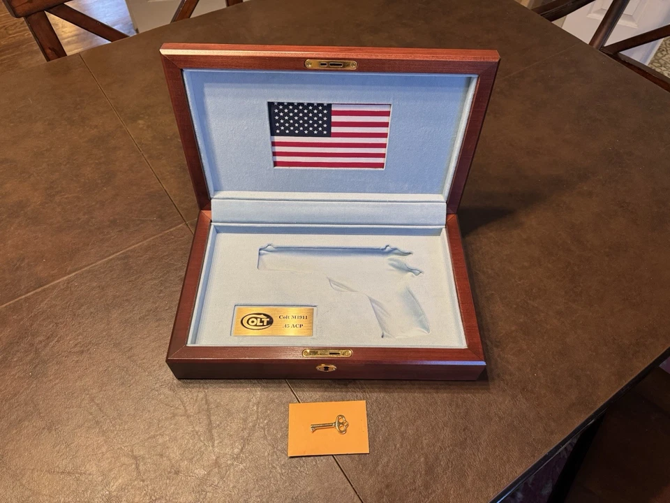 Colt 1911 American Eagle Wooden Display Case - Brand New - Made In The USA - Image 4 of 4