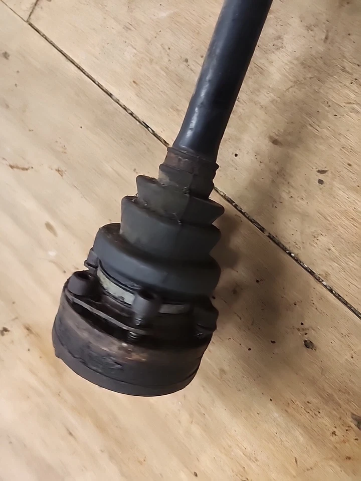 BMW E32 88-94 735i 735iL 740i 740iL 750i Passenger axle half output shaft #13 - Image 3 of 4