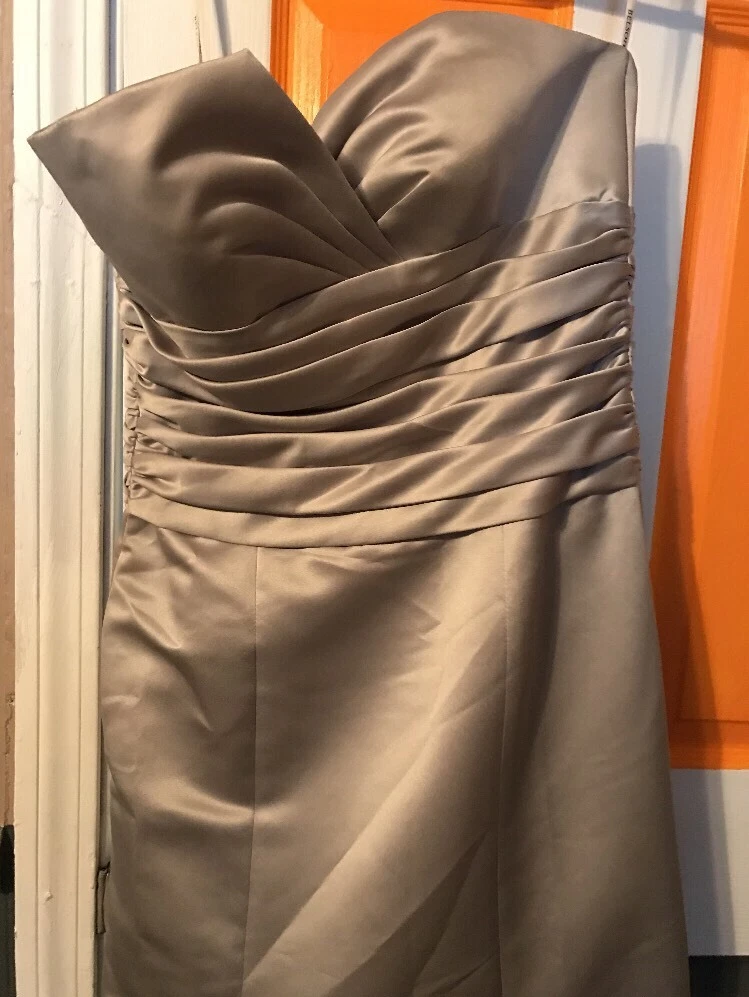 Robe formelle femme Belsoie taille 8. Satin suprême ardoise