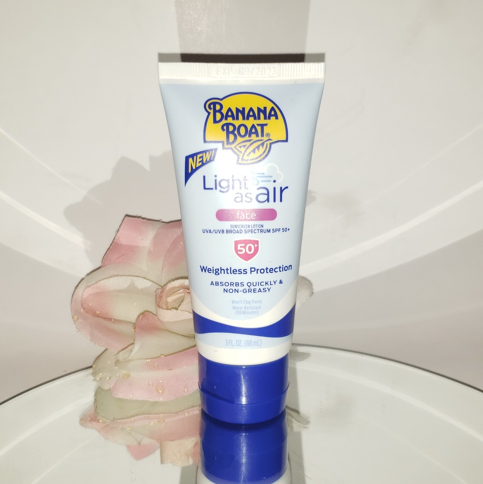 Banana Boat Light As Air Sunscreen Lotion For Face SPF 50 + 3oz Non