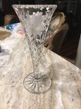 Florero trompeta flor cristal floral grabado moderno de mediados de siglo 10" pulgadas