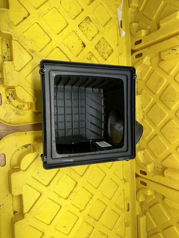 Dodge Journey 2014 cubierta de caja de filtro de aire OEM Foto 2 de 4