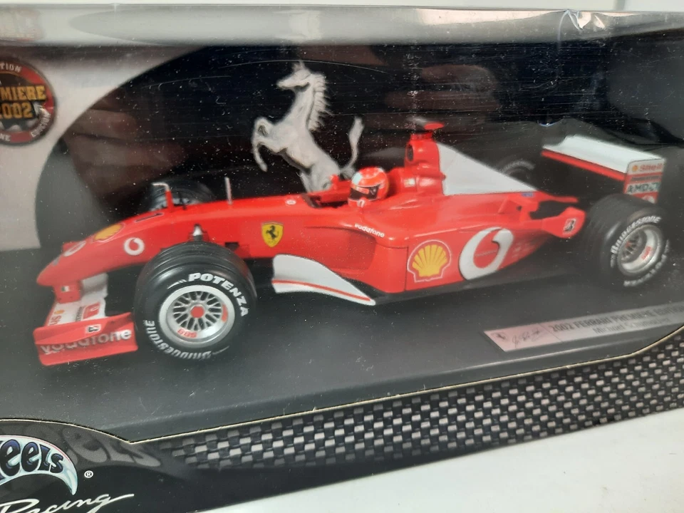 Hot Wheels Ferrari F2001 #1 Michael Schumacher premiere 2002 1/18 54643 - Immagine 2 di 3