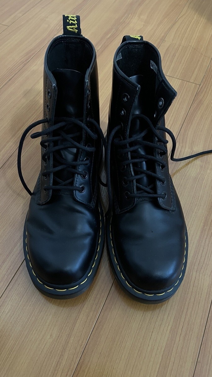 DR. MARTENS 1460 Smooth Leather Mens Boots Size 9 Amazon.com | Dr. Martens Unisex 1460 Smooth Leather 8 Eye  main image 4