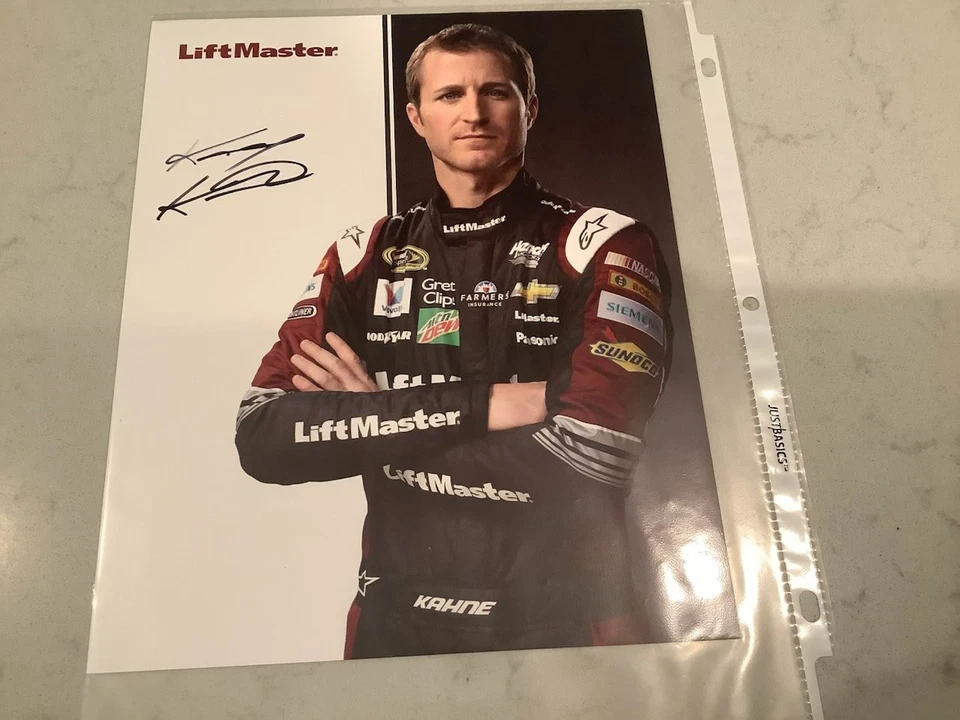 KASEY KAHNE AUTOGRAPHED 2016 CHEVY SS LIFTMASTER DIECAST & AUTOGRAPHED CARD - Image 2 of 4