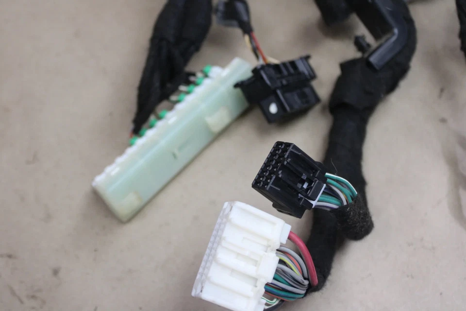 2016 道奇挑战者 R/T Scat Pack Dash 线束原始设备制造商 68267342AD — 第 2/4 张图片