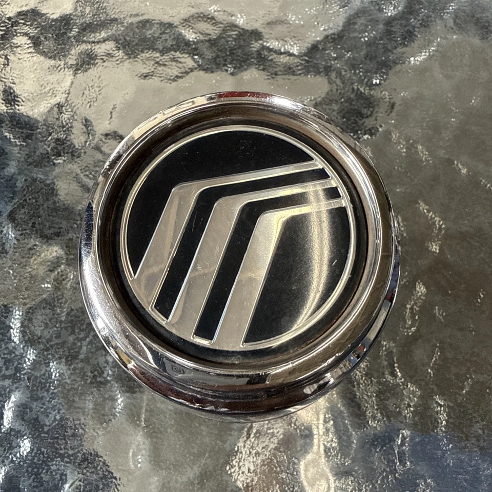 Mercury Grand Marquis中心帽。 F3AC-1A096 AA (1) 保修 & 延长技术支持 — 第 2/4 张图片