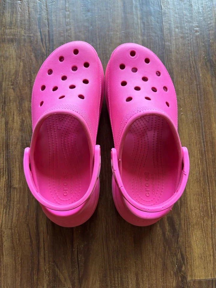 Zapatos Crocs para mujer 9 clásicos Bae Spikes gruesos plataforma zuecos negros Foto 2 de 4