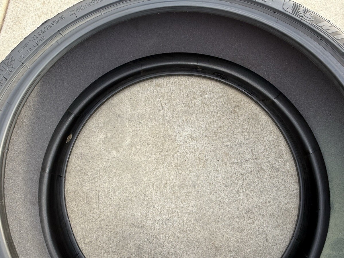 Set of TWO BRAND NEW 245/35ZR21 96Y Michelin Pilot Sport 4S Tires