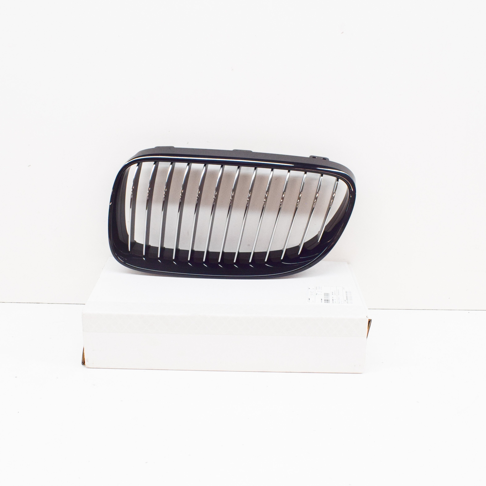 BMW 3 Coupe E92 Front Radiator Left Black Chrome Grille 