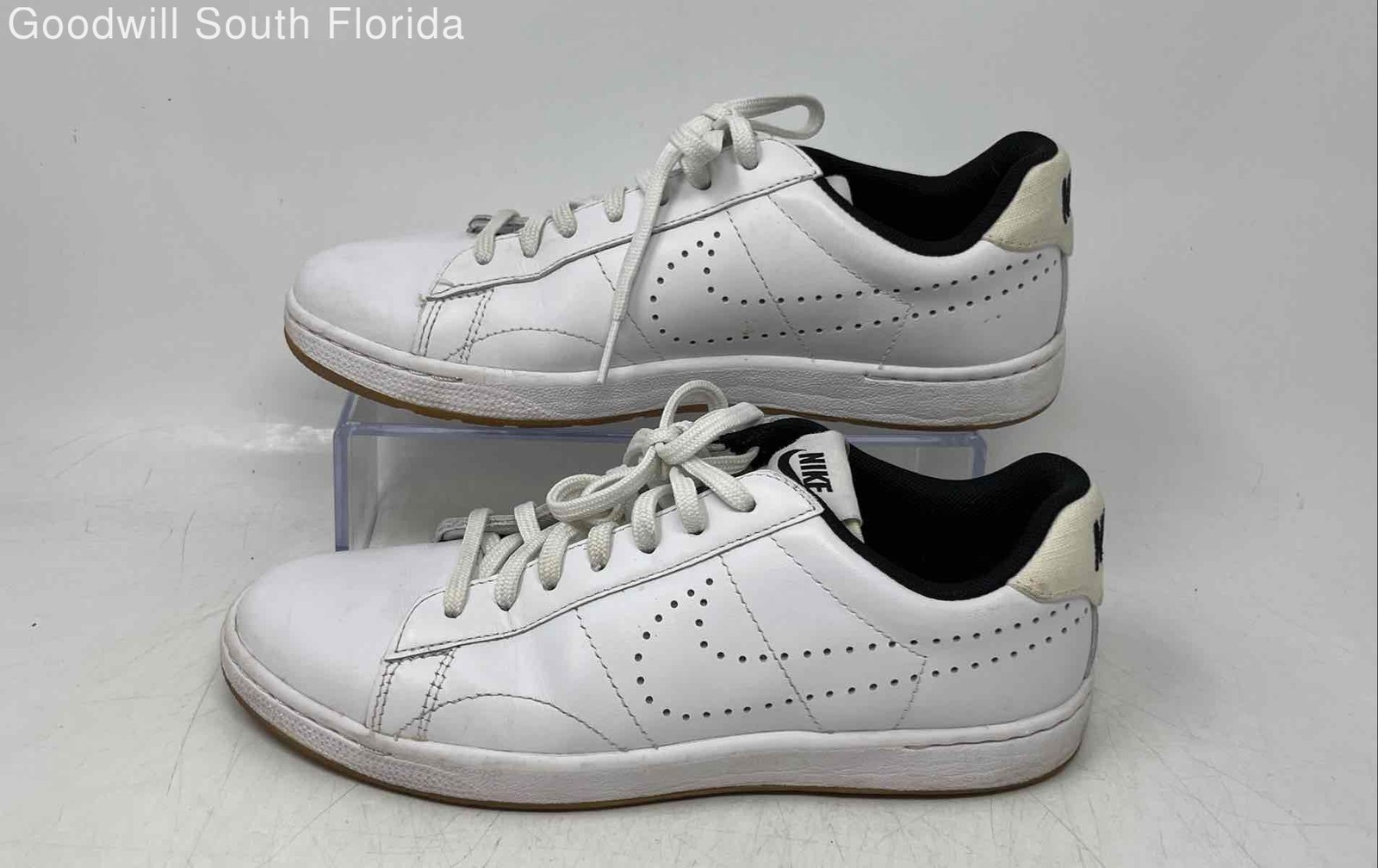 Nike Womens Classic Ultra White Leather Low Top Lace-Up Tennis Shoes Size 7