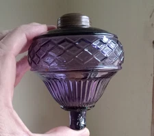 1870s PRETTY AMETHYST GLASS OIL LAMP FONT DIAMOND & RIB PATTERN PEG BASE