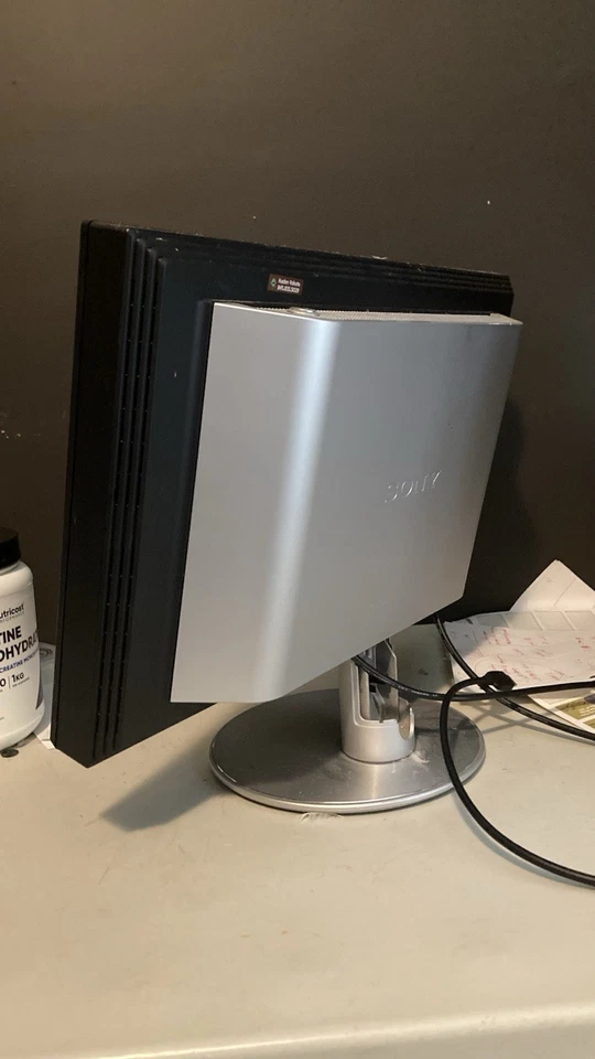 Sony SDM-P234/B 23" LCD Monitor in Great Shape! - Image 2 of 4