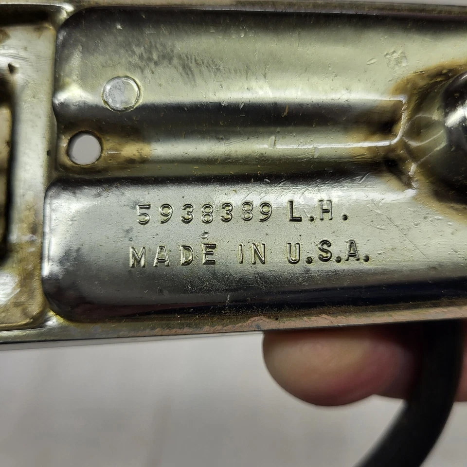 NOS 1949 Buick Special Super Roadmaster GM LH Marker Light Assembly 5938389 OEM - Image 2 of 4