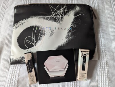 FENTY BEAUTY Rihanna Kosmetiktasche + Compact Mirror + Mini Lipgloss Bomb & Mascara