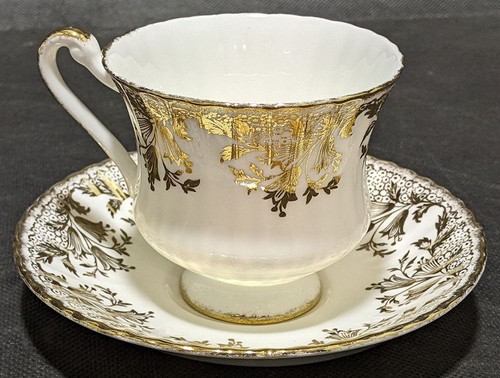 Taza de té y platillo chino de hueso fino Paragon - blanco y dorado - Imagen 3 de 7