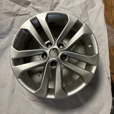 2015-2017 17" x 7" Nissan Juke OEM Factory Rim Wheel 1KA2A USED