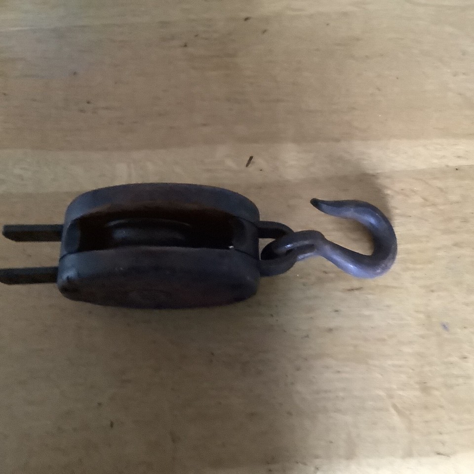 Vintage Wood Iron Single Pulley Block & Tackle Country Decor Red Paint