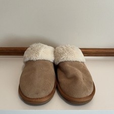 Clarks Faux Fur Lined Slippers Womans Size 8 Brown Slip On Shoes