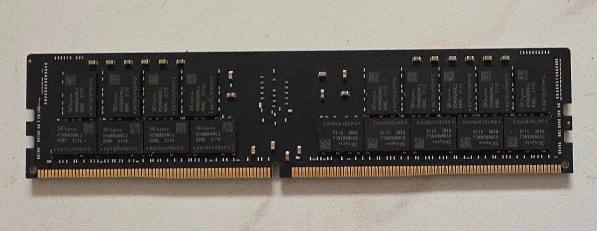 SK HYNIX 64GB 2Rx4 PC4-3200AA-RB2-14 HMAA8GR7CJR4N-XN Server