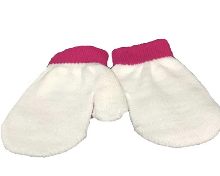 Hello Kitty Character Long Sleeve Top Size 4T PLUS Knit Hat and Mittens Set NWT - Image 4 of 4